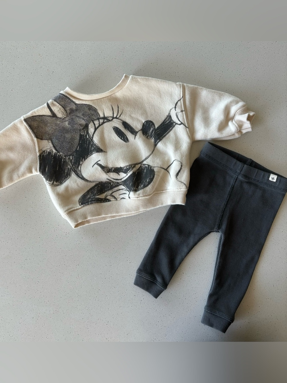 Zara Disney Cream Minnie Mouse Sketch Pullover and ribbed gray Leggins set 3/6m
